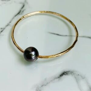 Keiki / Baby Hawaiian Bangle Gold Bracelet with real Tahitian Pearl